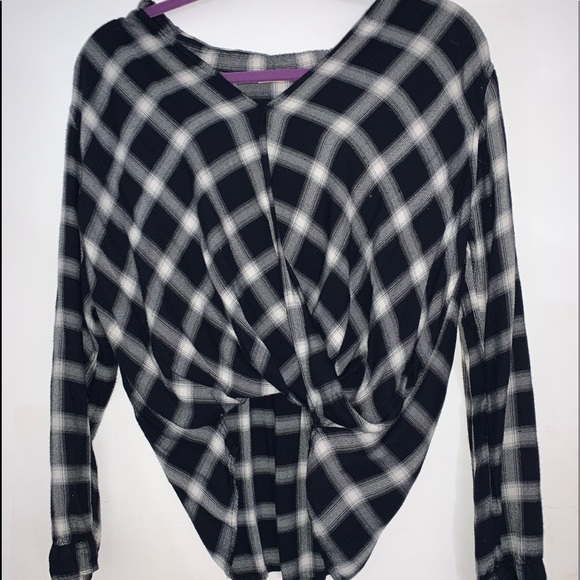 Hollister wrap plaid shirt🤩 - Picture 1 of 2